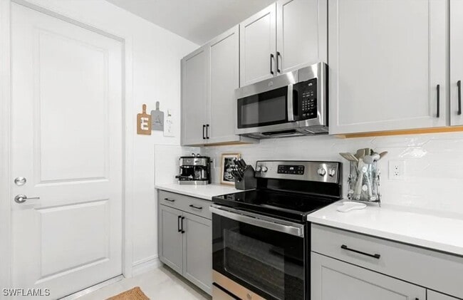 Building Photo - 7578 Rockefeller Dr