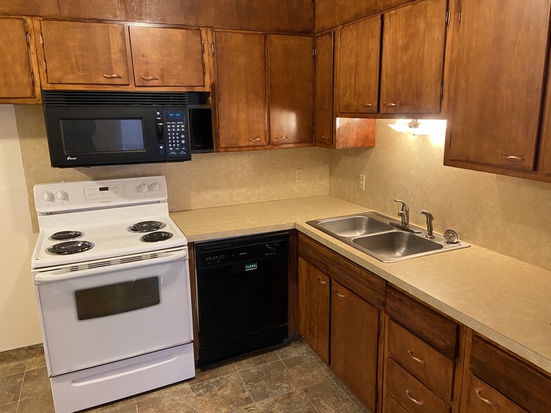 Remodeled kitchen & dining area - 2059 N 250 W