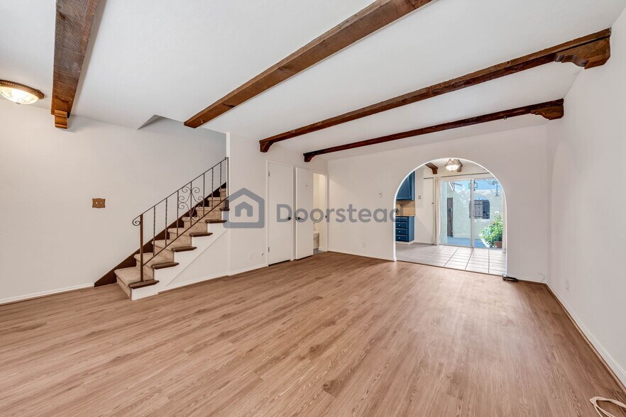 Building Photo - 5104 Westmont Ave