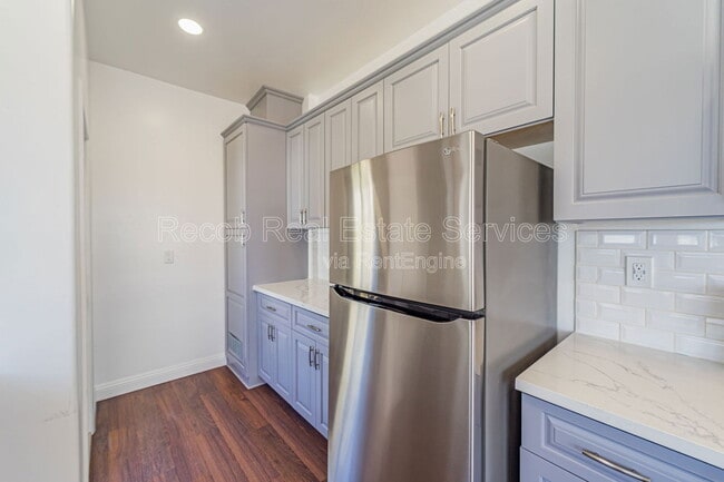 Building Photo - 3345 Columbia St