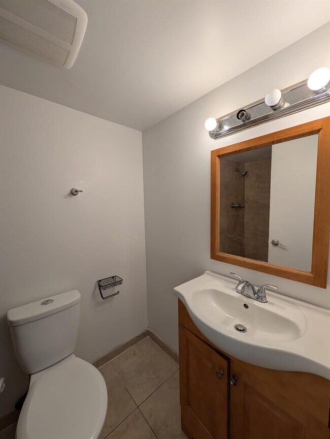 Building Photo - 1800 Sans Souci Blvd