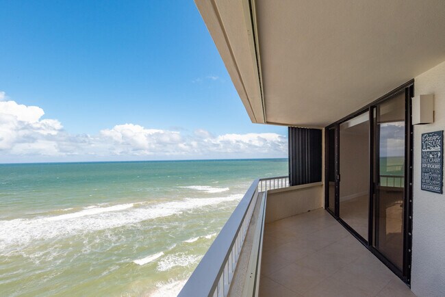 Building Photo - 5070 N Ocean Dr