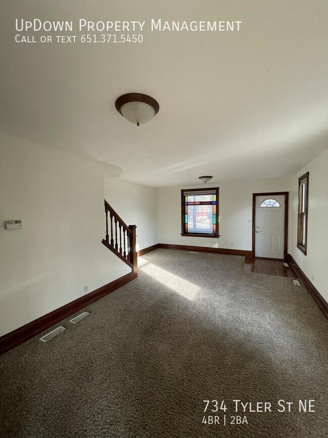 Building Photo - 734 Tyler St NE