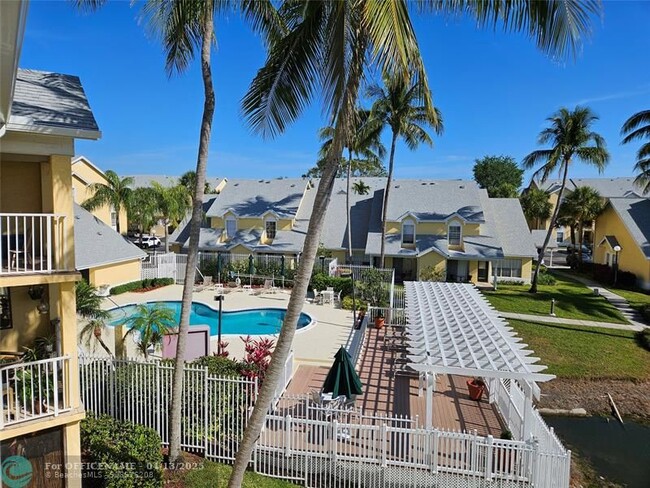Building Photo - 6355 La Costa Dr
