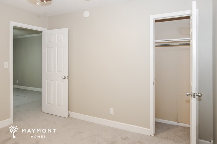 Building Photo - 1231 Freemont St SW