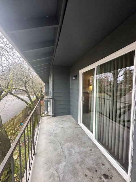 Building Photo - 2 - Bedroom Apartment, Upstairs, Near Transportation