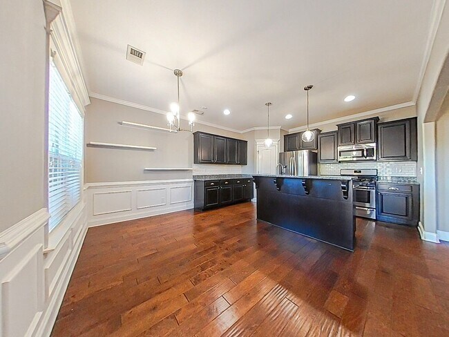 Building Photo - 3 Bedroom 2.5 Bath in Crawford Creek