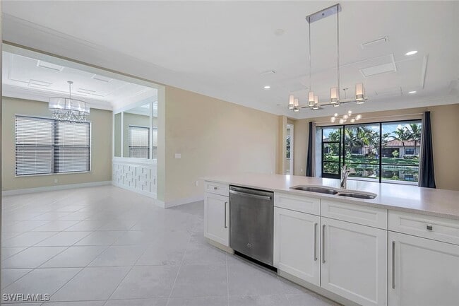 Building Photo - 13350 Coronado Dr