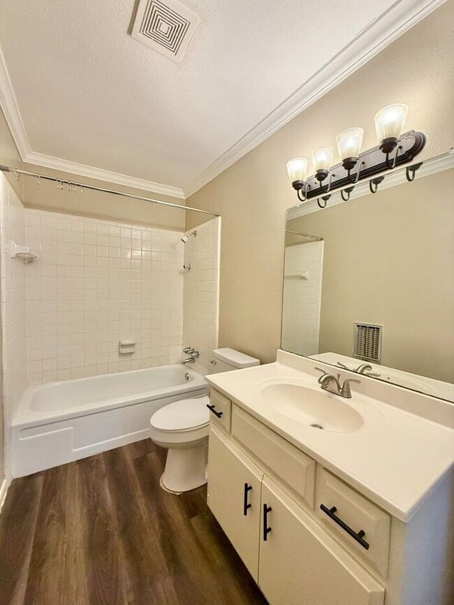 Building Photo - Almost Ready! Studio Apartment in East Tyler! 1/2 Off First Full Months Rent!