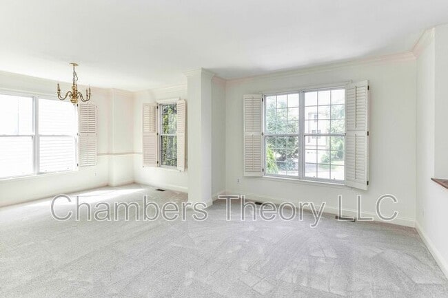 Building Photo - 3105 White Daisy Pl