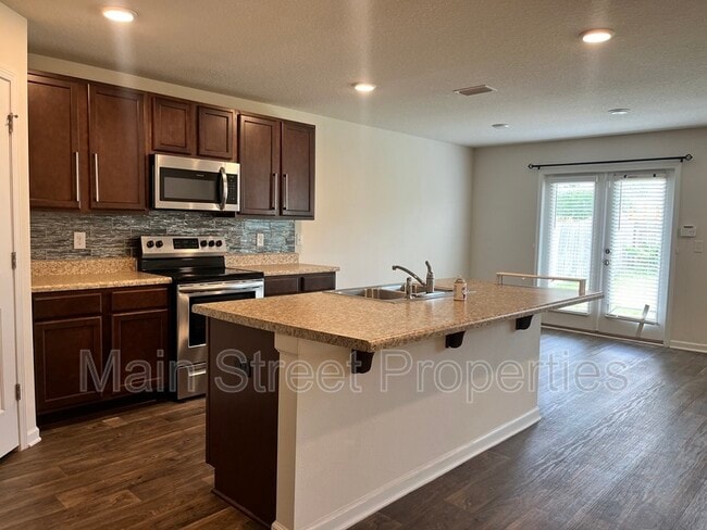 Building Photo - 5862 Blackhorse Cir