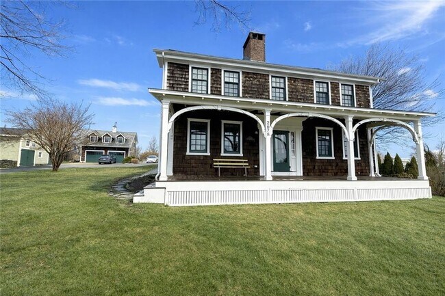 Building Photo - 2678 E Main Rd