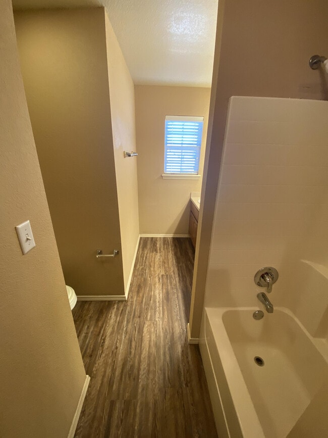 Building Photo - 2808 Fairway Hamlet Ct