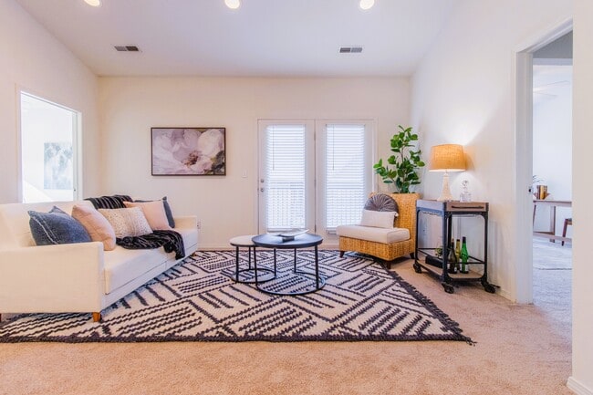 Open-concept living - Grove at Latimer