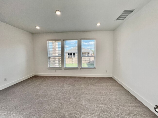 Building Photo - Elegant Parkside Retreat | Stunning 3BR Home with Office, Game Room & Covered Outdoor Living
