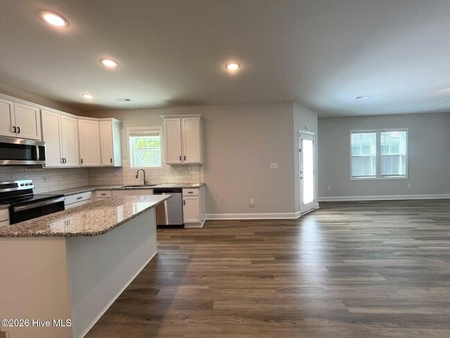 Building Photo - 143 Lonesome Glory Dr