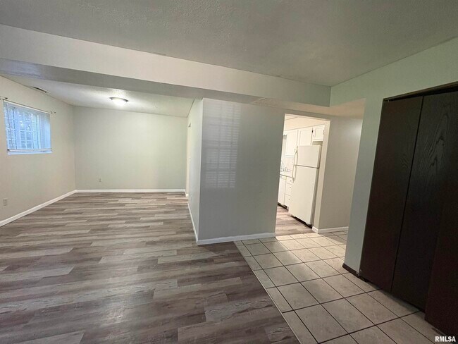 Building Photo - 3617 W Richwoods Blvd