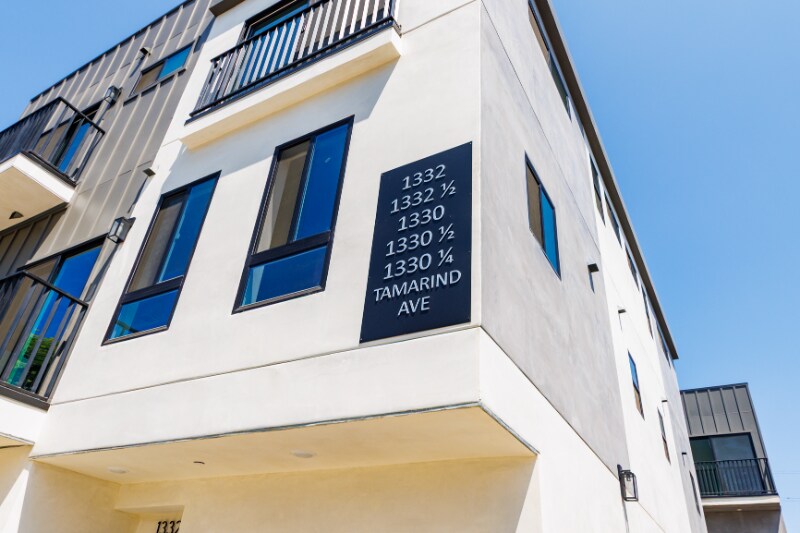 Building Photo - 1330 Tamarind Ave