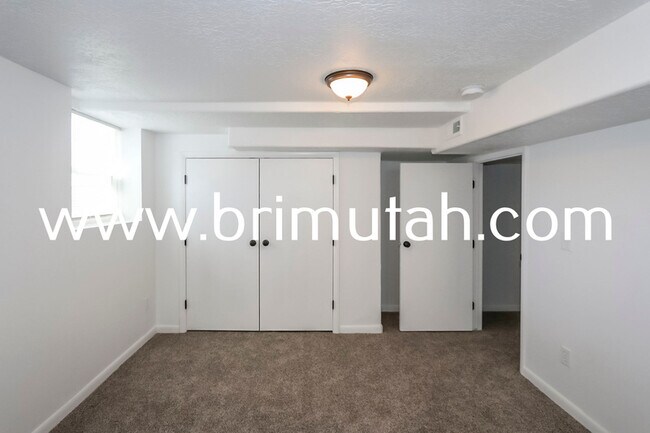 Building Photo - 3210 S 2300 E