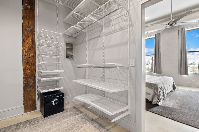 Building Photo - 2419 W 14th St