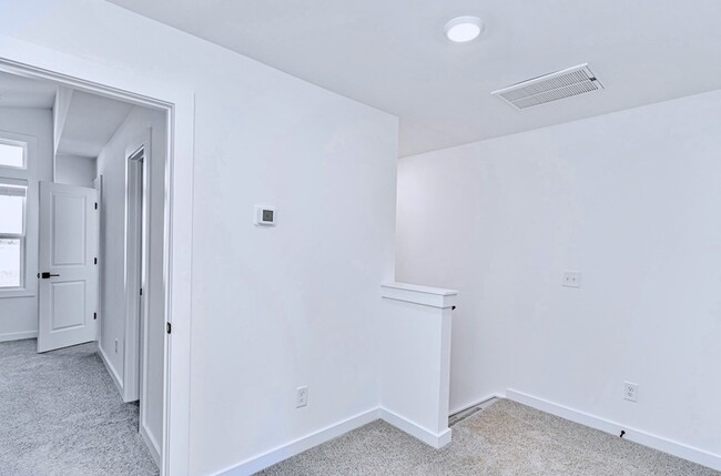 Building Photo - 1435 Darrowby Wy