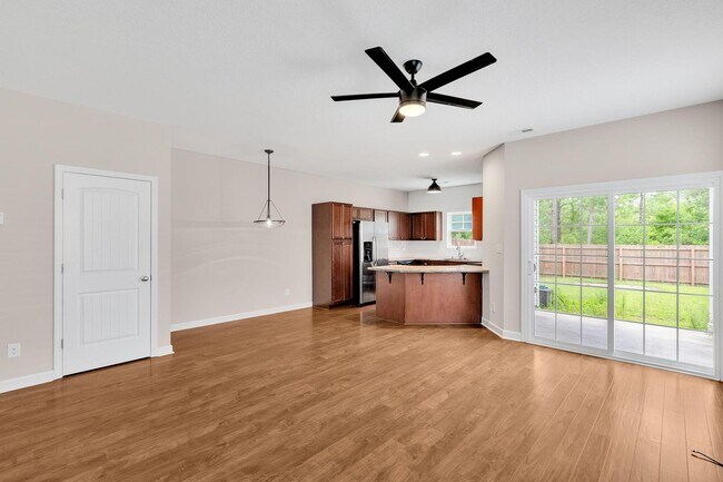 Building Photo - Townhome for Rent!