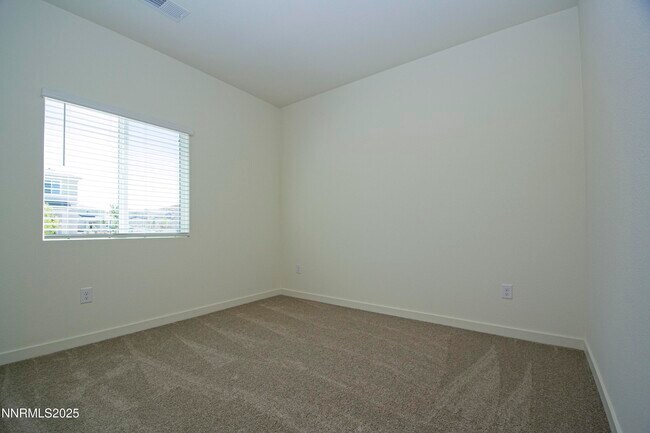 Building Photo - 843 Orchard Rock Dr