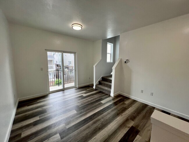 Building Photo - 7872 Jacqueline Way