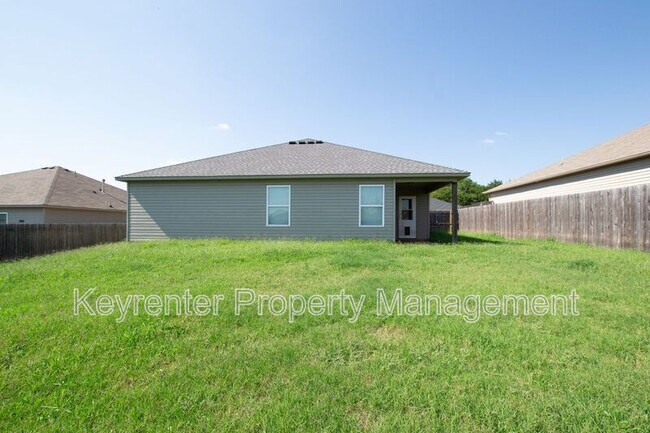 Building Photo - 1124 Granite Ln