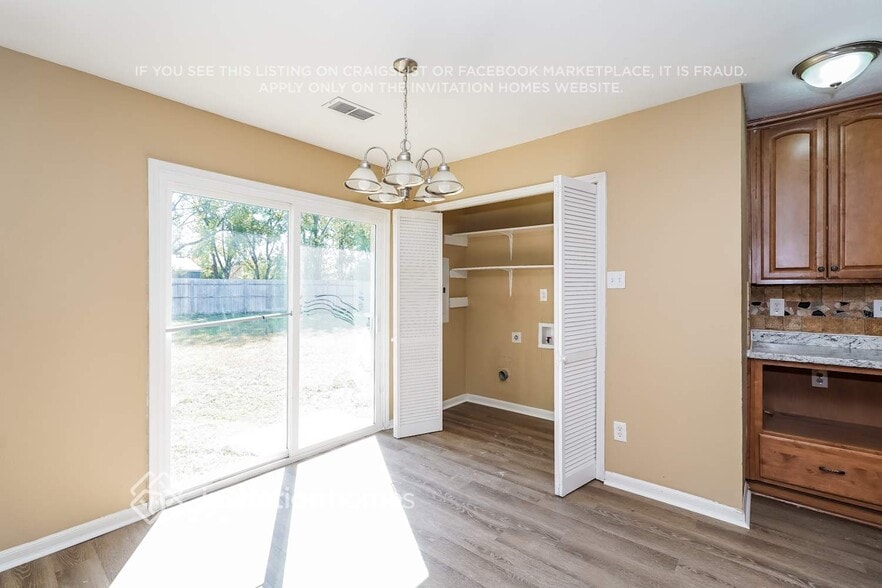 Building Photo - 9518 Cutleaf Ct