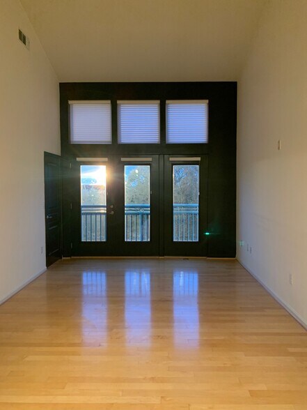 Building Photo - 12001 Market St