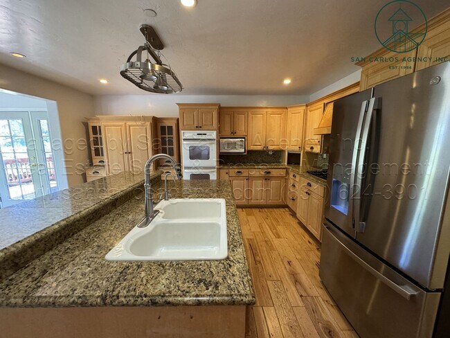 Building Photo - Spacious & Private Four Bedroom Carmel Val...