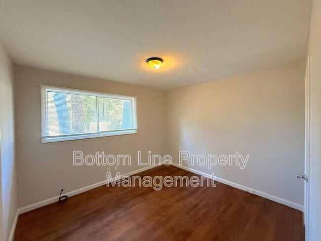 Building Photo - 2719 Thornton Rd