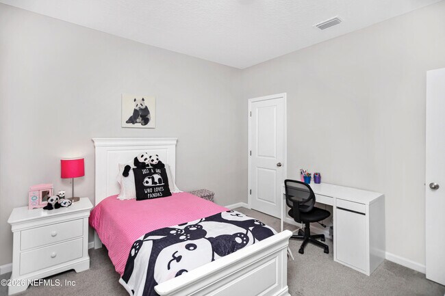 Building Photo - 179 Horsetail Ct