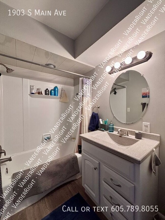 Building Photo - 1903 S Main Ave