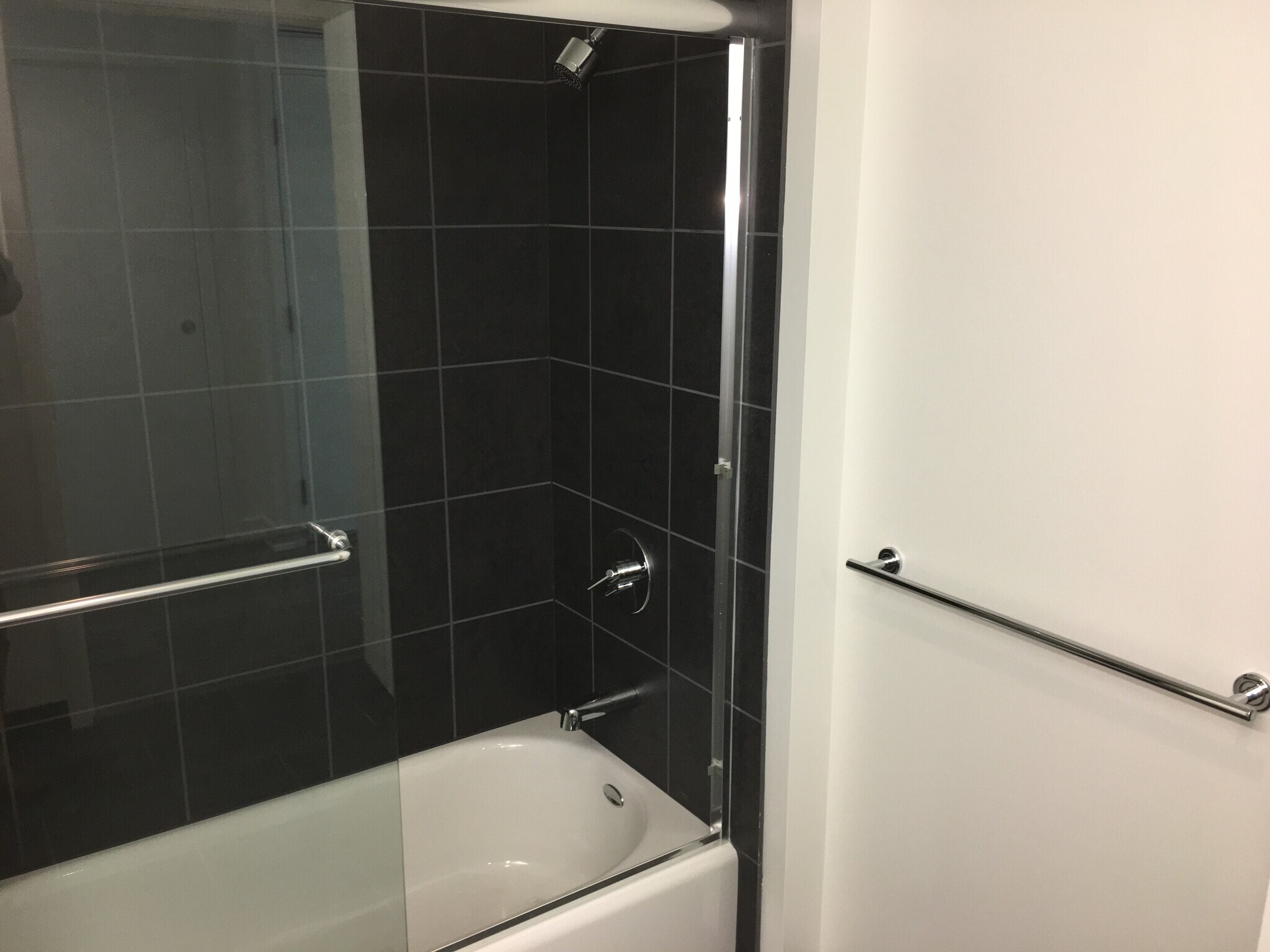 Building Photo - 1688 Pine St