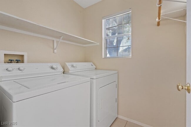 Building Photo - 9632 Marigny Ct