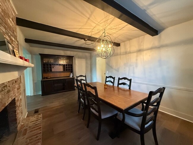 Building Photo - Spacious 4BR House in Tulsa