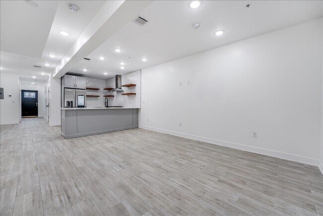 Building Photo - 260 Palisade Ave