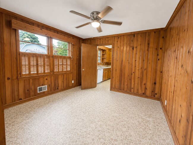 Building Photo - 3 Lynhurst Dr