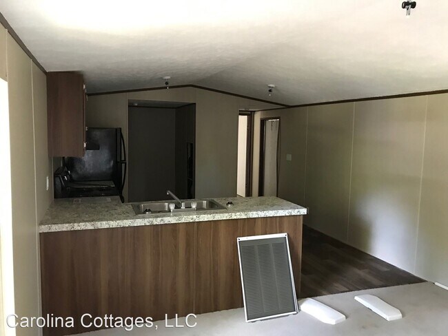 Building Photo - 2 br, 2 bath House - 56 Midland Lane
