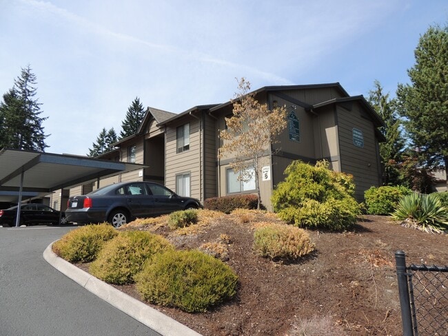 Building Photo - Evergreen Apartments