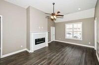 Building Photo - MOVE -IN SPECIALS!! Plantation Glen - Mode...