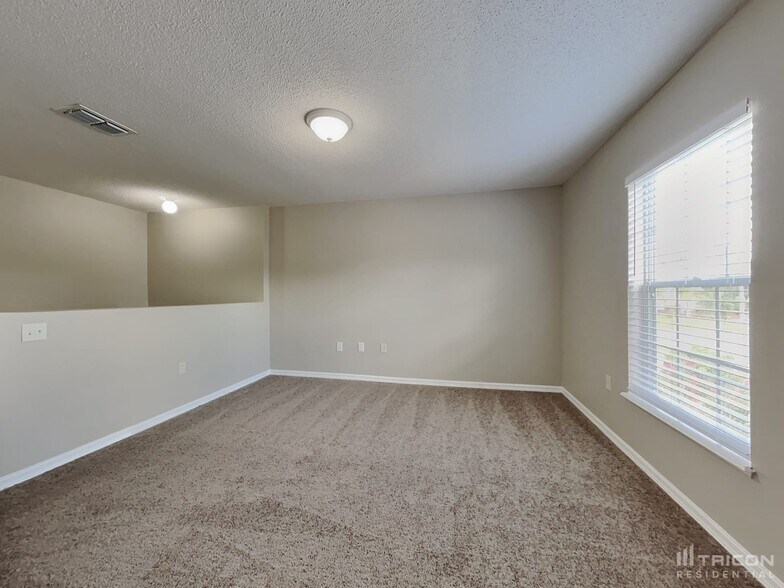 Building Photo - 1083 Ronlin St