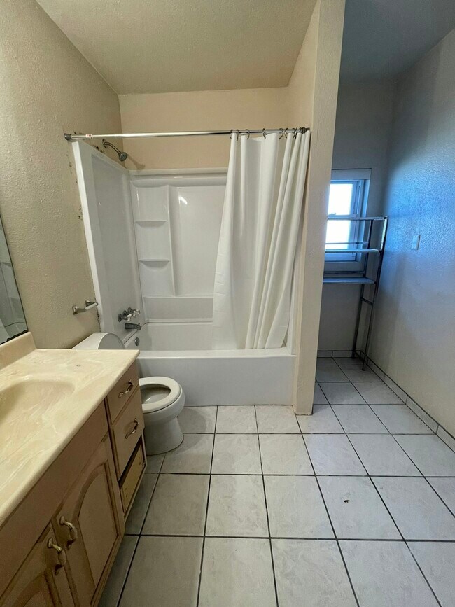 Building Photo - 5071 55th St