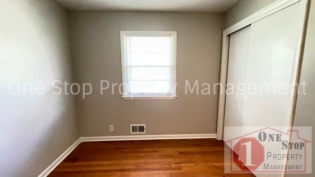 Building Photo - Charming 4 Bedroom Home with Finished Base...