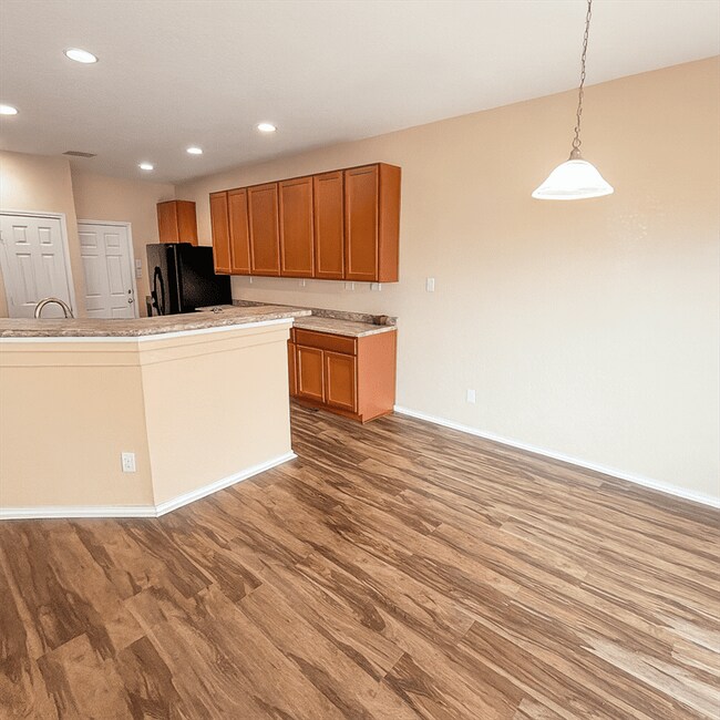 Building Photo - 9838 Twinbear Creek