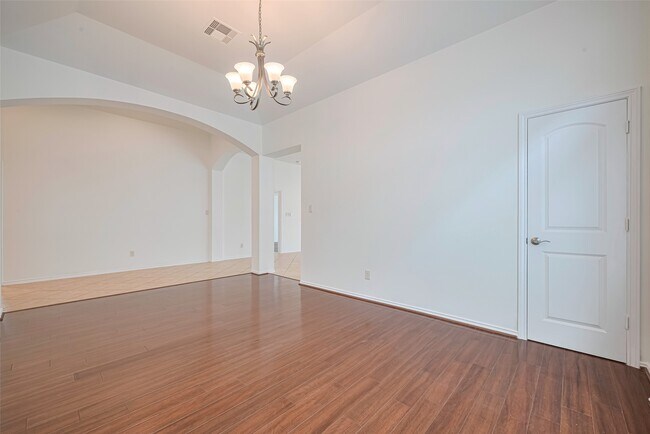 Building Photo - 13315 Peach Orchard Ln