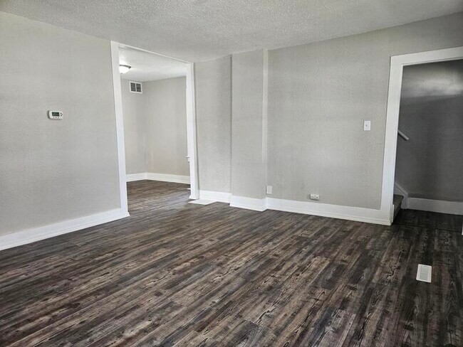 Building Photo - 208 N Brooke St