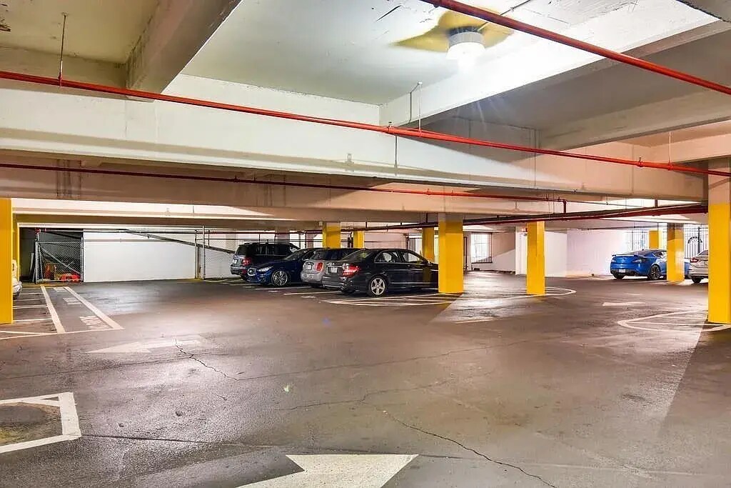 Parking - 620 Peachtree St NE